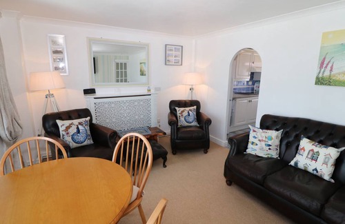 Llandanwg Cottage | Cabin ∙ 2 bedrooms ∙ 4 guests