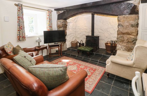 Rhyd-y-clafdy Cottage | Cabin ∙ 2 bedrooms ∙ 4 guests
