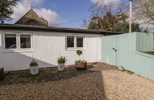 Llanvair Kilgeddin Cottage | Cabin ∙ 2 bedrooms ∙ 4 guests
