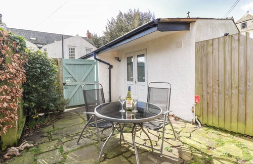 Llanvair Kilgeddin Cottage | Cabin ∙ 2 bedrooms ∙ 4 guests