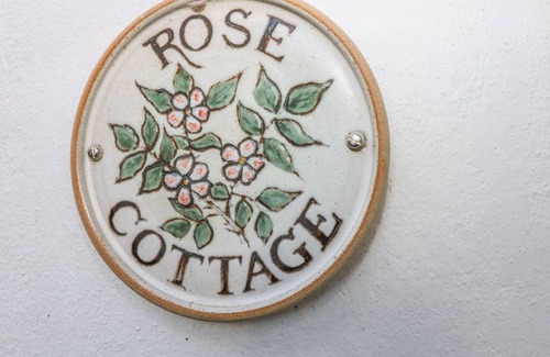 Paignton Cottage | Cabin ∙ 2 bedrooms ∙ 4 guests