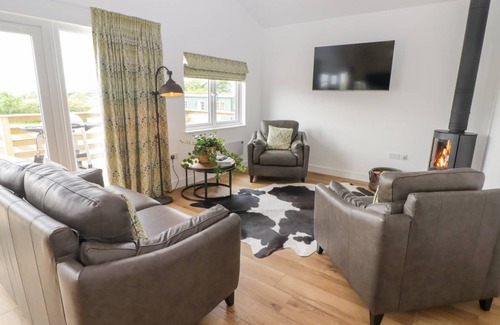 Monknash Cottage | Cabin ∙ 2 bedrooms ∙ 4 guests