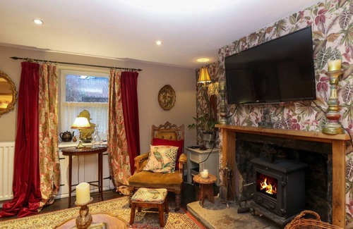 Newburgh Cottage | Cabin ∙ 2 bedrooms ∙ 4 guests