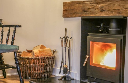 Otterton Cottage | Cabin ∙ 2 bedrooms ∙ 4 guests