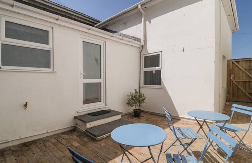 Paignton Cottage | Cabin ∙ 2 bedrooms ∙ 4 guests
