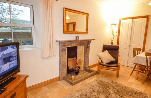 Rowsley Cottage | Cabin ∙ 2 bedrooms ∙ 4 guests