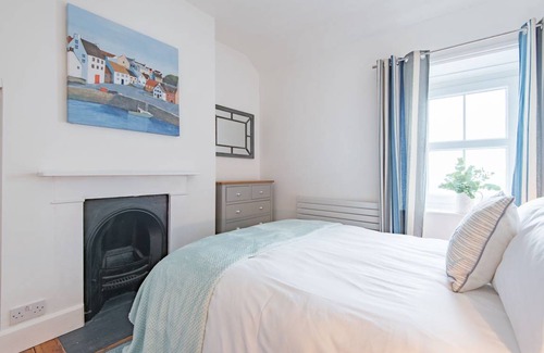 Sandgate Cottage | Cabin ∙ 2 bedrooms ∙ 4 guests