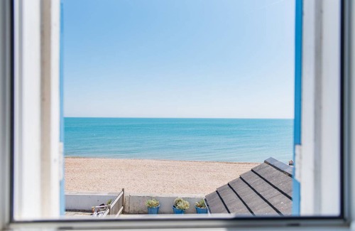 Sandgate Cottage | Cabin ∙ 2 bedrooms ∙ 4 guests