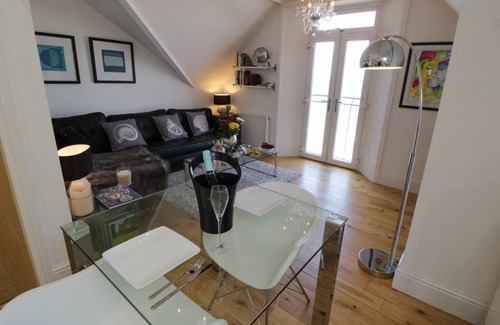 Sandsend Cottage | Cabin ∙ 2 bedrooms ∙ 4 guests