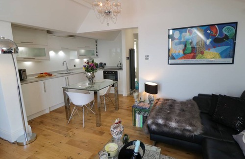 Sandsend Cottage | Cabin ∙ 2 bedrooms ∙ 4 guests