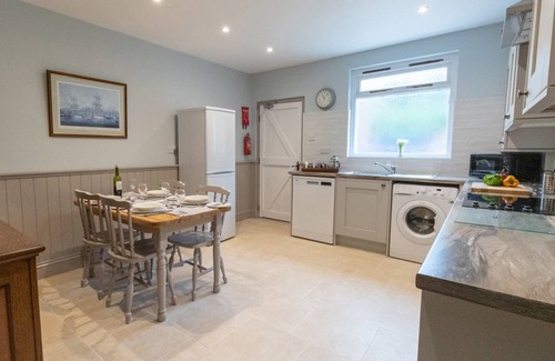 Upwey Cottage | Cabin ∙ 2 bedrooms ∙ 4 guests