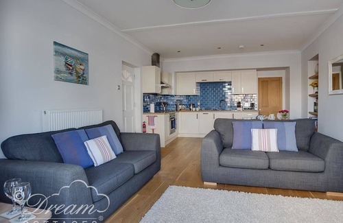 Weymouth Cottage | Cabin ∙ 2 bedrooms ∙ 4 guests