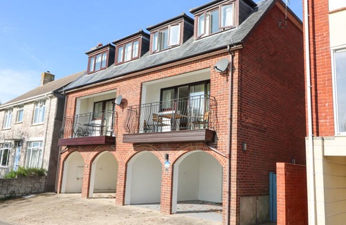 Weymouth Cottage | Cabin ∙ 2 bedrooms ∙ 4 guests