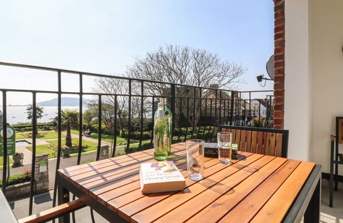 Weymouth Cottage | Cabin ∙ 2 bedrooms ∙ 4 guests