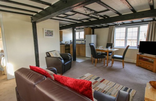 Nantwich Cottage | Cabin ∙ 2 bedrooms ∙ 4 guests