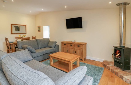 Borth Cottage | Cabin ∙ 2 bedrooms ∙ 4 guests