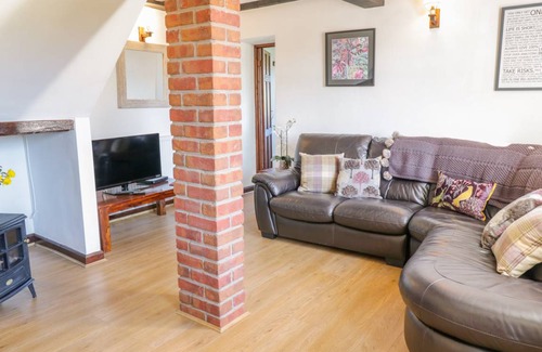 Carno Cottage | Cabin ∙ 2 bedrooms ∙ 4 guests
