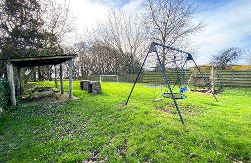 Anstruther Cottage | Cabin ∙ 2 bedrooms ∙ 4 guests