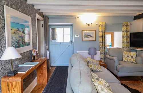 Fairbourne Cottage | Cabin ∙ 2 bedrooms ∙ 4 guests