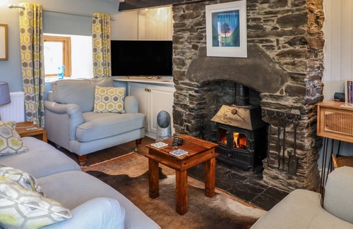 Fairbourne Cottage | Cabin ∙ 2 bedrooms ∙ 4 guests