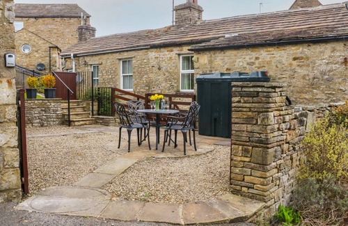 Hawes Cottage | Cabin ∙ 2 bedrooms ∙ 4 guests