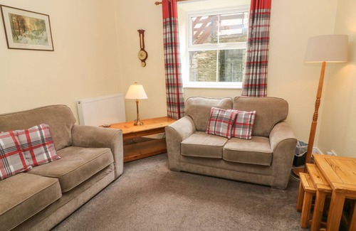 Hawes Cottage | Cabin ∙ 2 bedrooms ∙ 4 guests