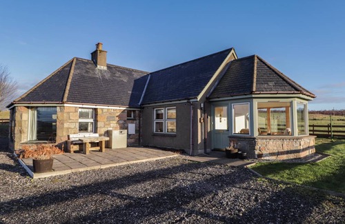 Aberlour Cottage | Cabin ∙ 2 bedrooms ∙ 4 guests