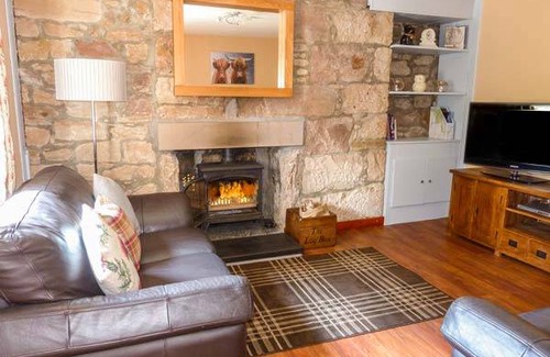 Nairn Cottage | Cabin ∙ 2 bedrooms ∙ 4 guests