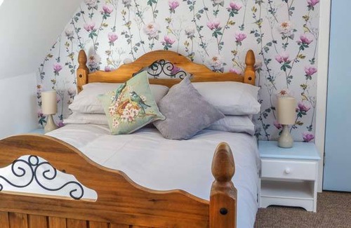 Nairn Cottage | Cabin ∙ 2 bedrooms ∙ 4 guests