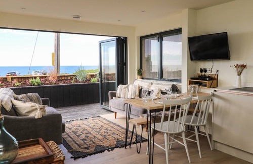 Eype Cottage | Cabin ∙ 2 bedrooms ∙ 4 guests