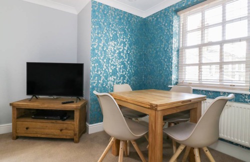 Ely Cottage | Cabin ∙ 2 bedrooms ∙ 4 guests