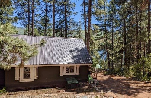 Bayfield Cabin | Cabin ∙ 2 bedrooms ∙ 4 guests