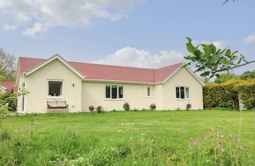 Findern Cottage | Cabin ∙ 2 bedrooms ∙ 5 guests