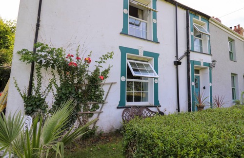 Llansantffraed Cottage | Cabin ∙ 2 bedrooms ∙ 6 guests