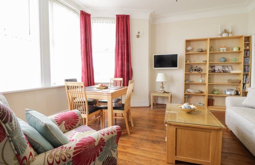 Tywyn Cottage | Cabin ∙ 2 bedrooms ∙ 6 guests