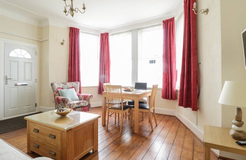 Tywyn Cottage | Cabin ∙ 2 bedrooms ∙ 6 guests