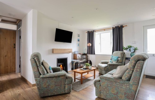 Ty Croes Cottage | Cabin ∙ 2 bedrooms ∙ 4 guests