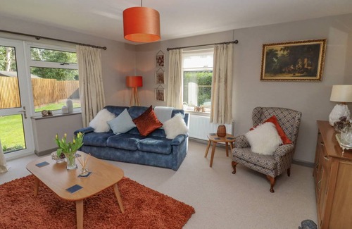 Adderbury Cottage | Cabin ∙ 2 bedrooms ∙ 4 guests
