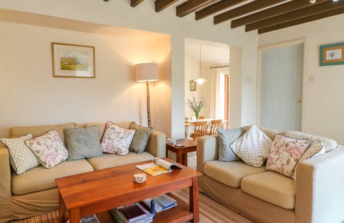 Axminster Cottage | Cabin ∙ 2 bedrooms ∙ 4 guests