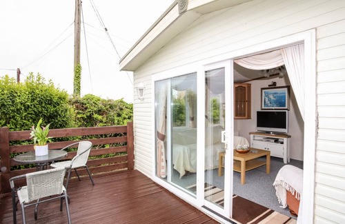 Cylch-Y-Garn Cottage | Cabin ∙ 2 bedrooms ∙ 4 guests