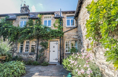 Corbridge Cottage | Cabin ∙ 2 bedrooms ∙ 4 guests