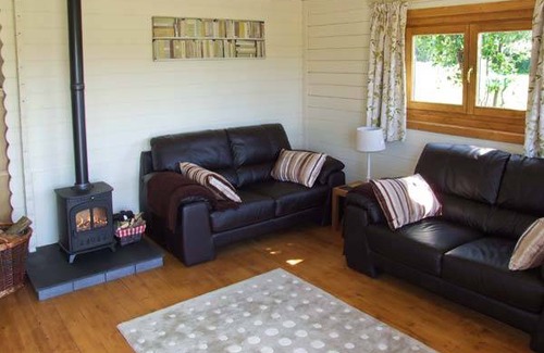 Pershore Cottage | Cabin ∙ 2 bedrooms ∙ 2 guests