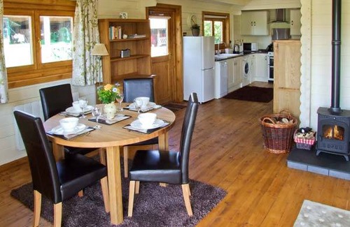 Pershore Cottage | Cabin ∙ 2 bedrooms ∙ 2 guests
