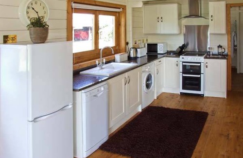 Pershore Cottage | Cabin ∙ 2 bedrooms ∙ 2 guests