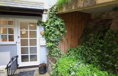 Dartmouth Cottage | Cabin ∙ 2 bedrooms ∙ 4 guests