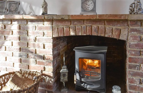 Geldeston Cottage | Cabin ∙ 2 bedrooms ∙ 4 guests