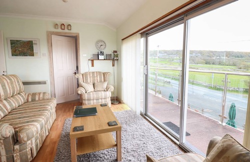 Llandanwg Cottage | Cabin ∙ 2 bedrooms ∙ 4 guests