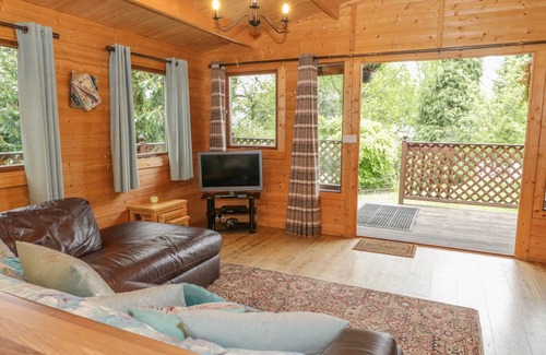 Henryd Cottage | Cabin ∙ 2 bedrooms ∙ 4 guests