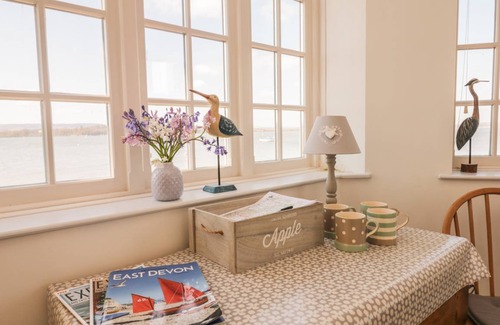 Lympstone Cottage | Cabin ∙ 2 bedrooms ∙ 4 guests