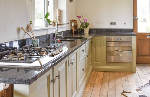Maresfield Cottage | Cabin ∙ 2 bedrooms ∙ 4 guests